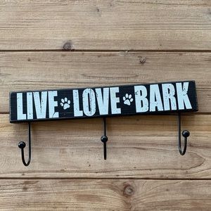 “Live Love Bark” Hooks